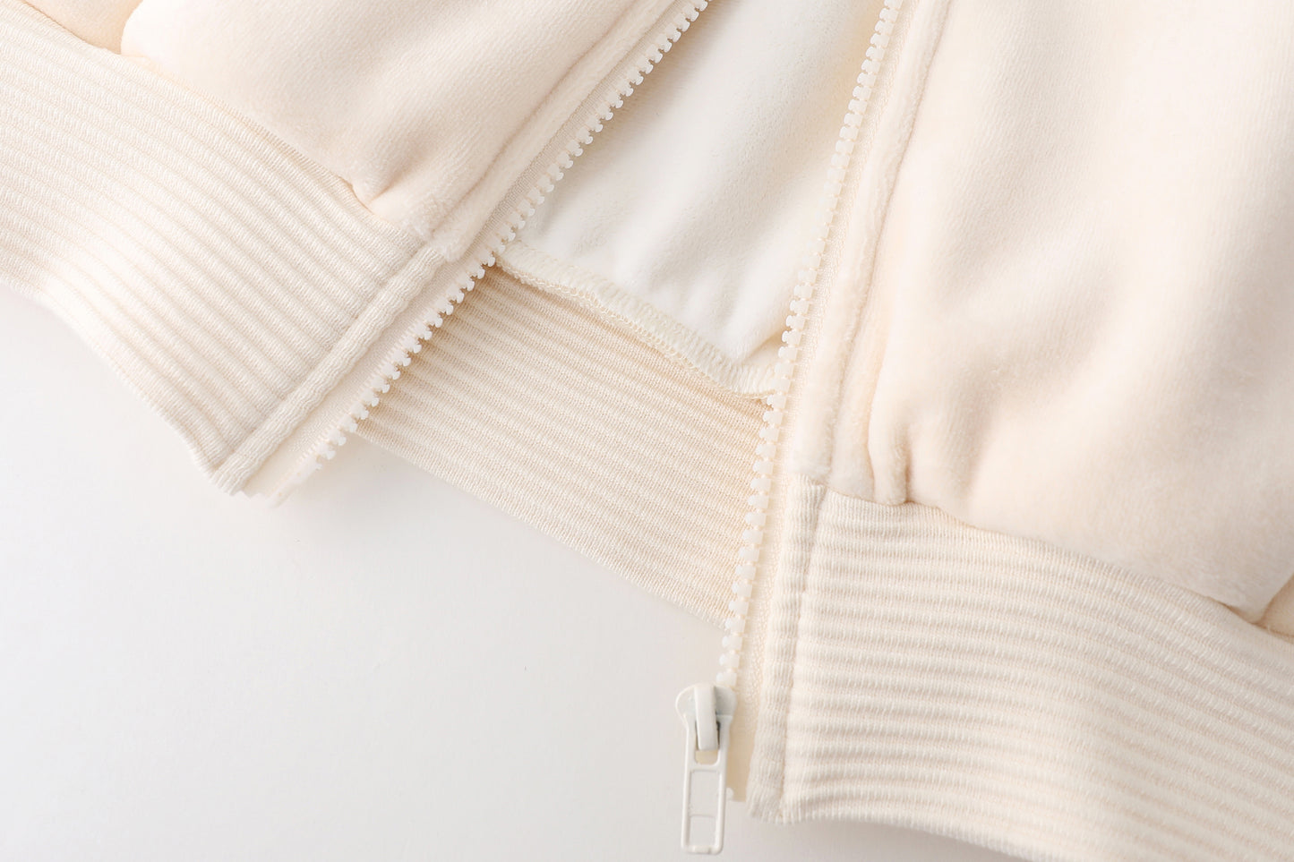 LA VELOUR CLUBS